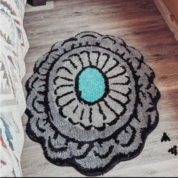 Western Concho Rug - Picture 3 of 3